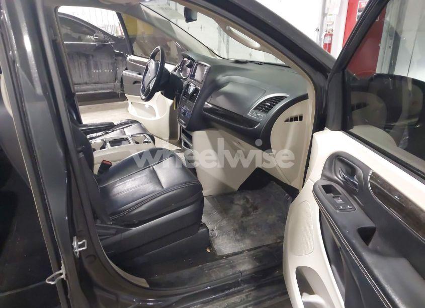 Photo 5 of 2012 Chrysler Town & COUNTRY TOURING (VIN 2C4RC1BGXCR258714)