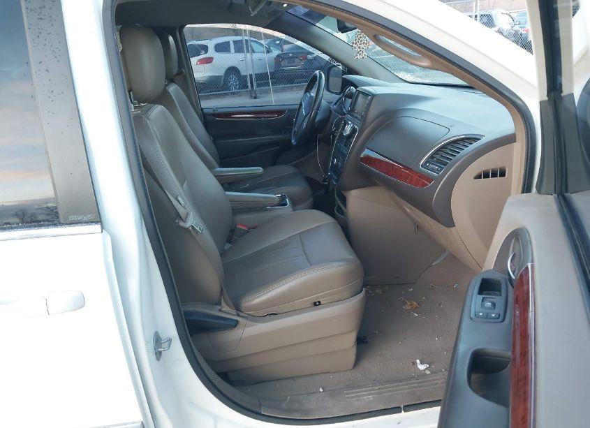 Photo 5 of 2012 Chrysler Town & COUNTRY TOURING (VIN 2C4RC1BGXCR299604)