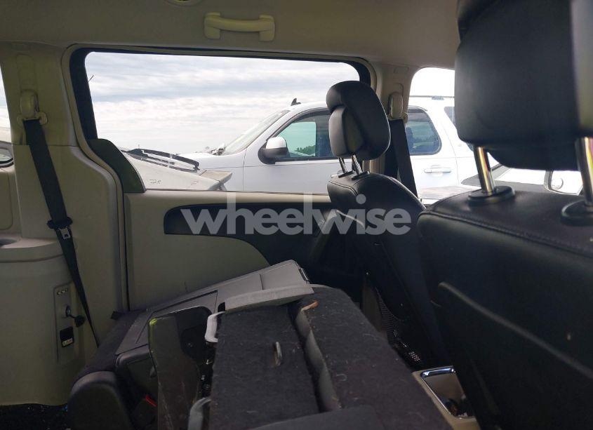 Photo 8 of 2012 Chrysler Town & COUNTRY TOURING (VIN 2C4RC1BGXCR312741)