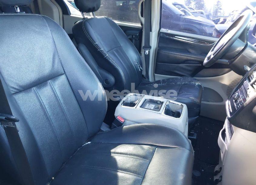 Photo 5 of 2012 Chrysler Town & COUNTRY TOURING (VIN 2C4RC1BGXCR312920)