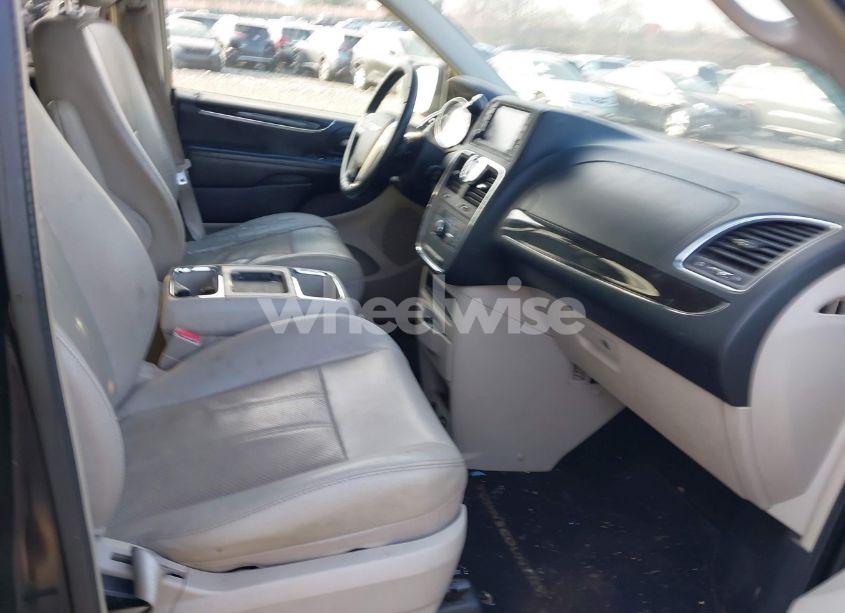 Photo 5 of 2012 Chrysler Town & COUNTRY TOURING (VIN 2C4RC1BGXCR363348)