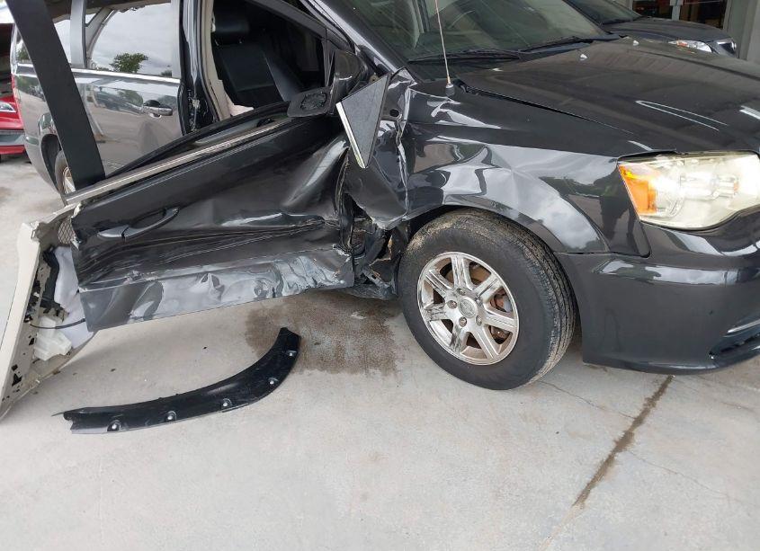 Photo 6 of 2012 Chrysler Town & COUNTRY TOURING (VIN 2C4RC1BGXCR423466)