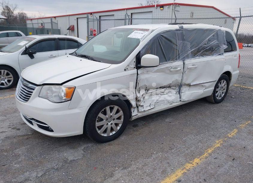 Photo 2 of 2013 Chrysler Town & COUNTRY TOURING (VIN 2C4RC1BGXDR557668)