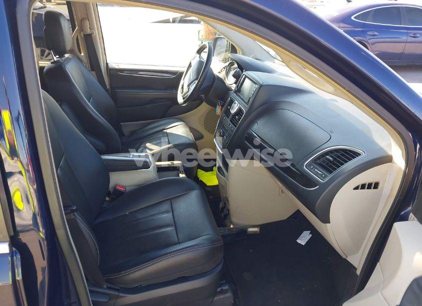 Photo 5 of 2013 Chrysler Town & COUNTRY TOURING (VIN 2C4RC1BGXDR573501)