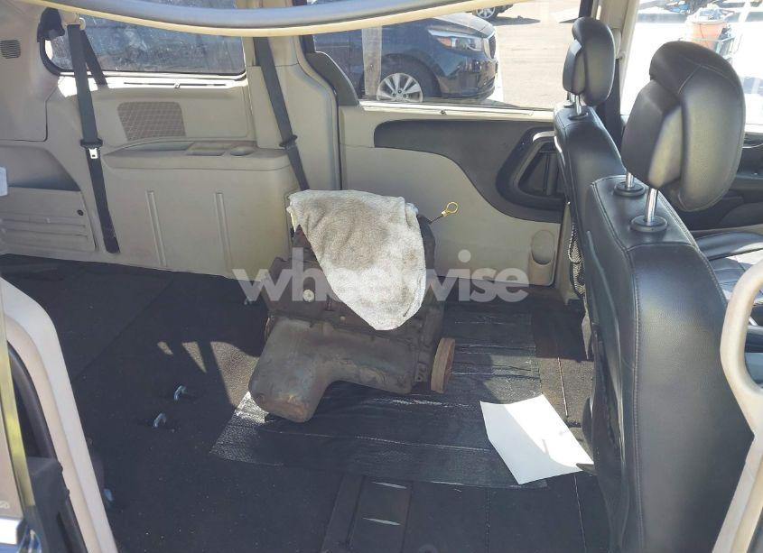 Photo 8 of 2013 Chrysler Town & COUNTRY TOURING (VIN 2C4RC1BGXDR573501)