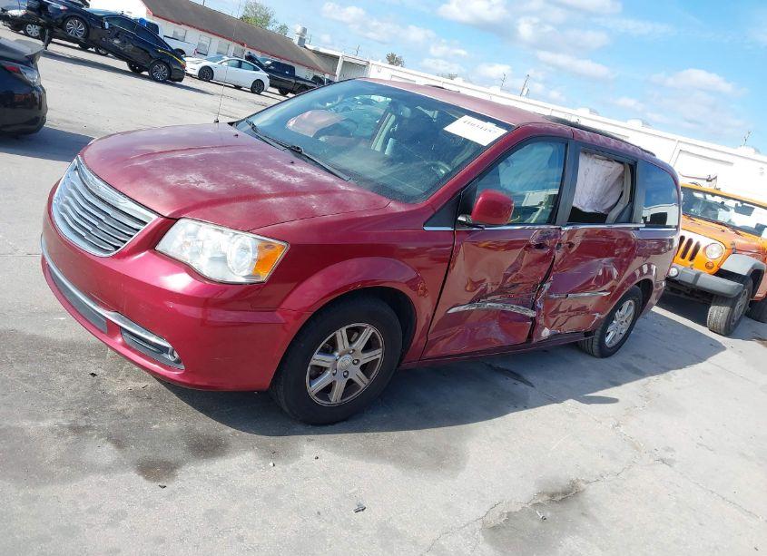 Photo 2 of 2013 Chrysler Town & COUNTRY TOURING (VIN 2C4RC1BGXDR583302)