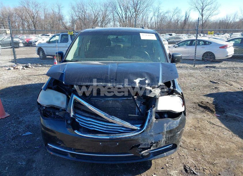 Photo 12 of 2013 Chrysler Town & COUNTRY TOURING (VIN 2C4RC1BGXDR603810)