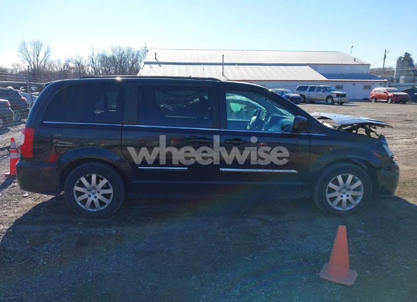Photo 13 of 2013 Chrysler Town & COUNTRY TOURING (VIN 2C4RC1BGXDR603810)