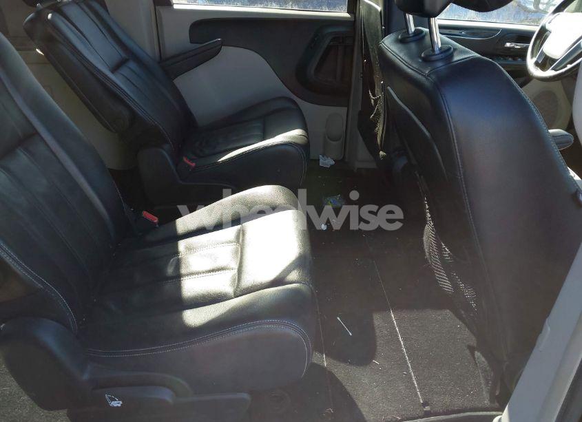 Photo 8 of 2013 Chrysler Town & COUNTRY TOURING (VIN 2C4RC1BGXDR603810)