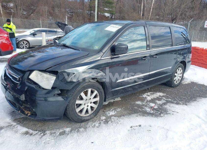Photo 2 of 2013 Chrysler Town & COUNTRY TOURING (VIN 2C4RC1BGXDR620378)