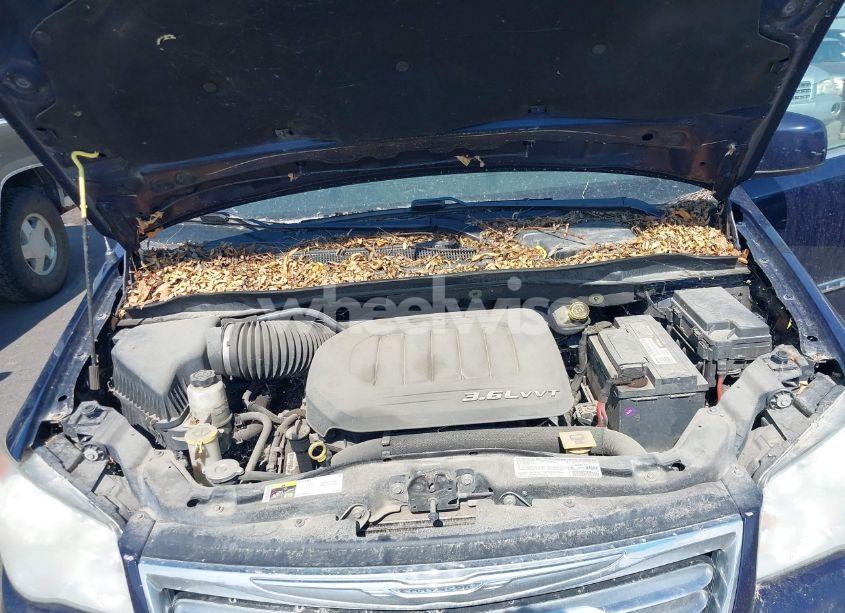 Photo 10 of 2013 Chrysler Town & COUNTRY TOURING (VIN 2C4RC1BGXDR657575)