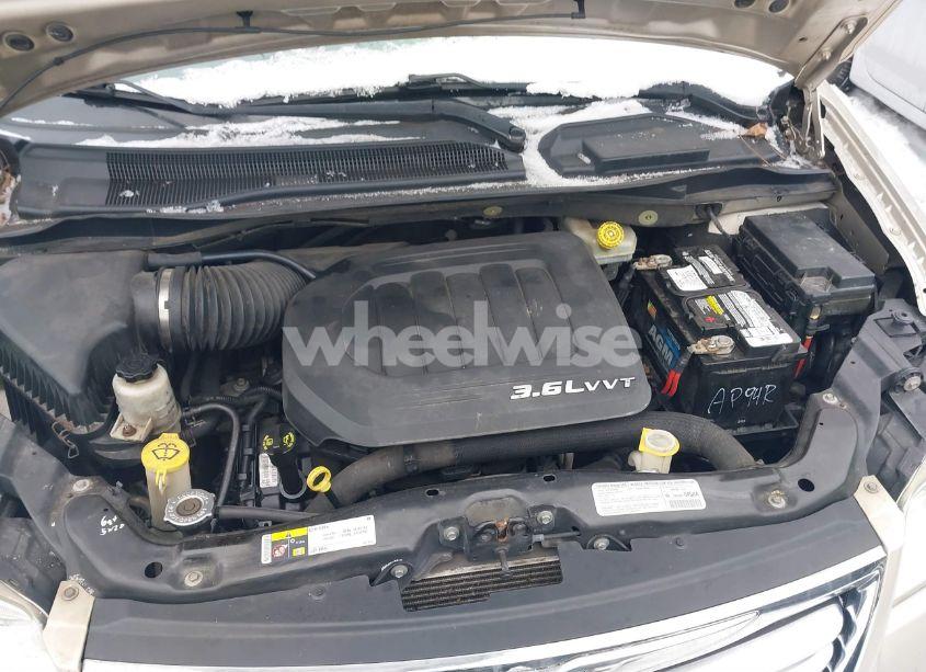 Photo 10 of 2013 Chrysler Town & COUNTRY TOURING (VIN 2C4RC1BGXDR705303)