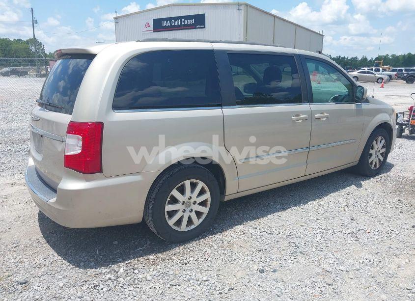 Photo 4 of 2013 Chrysler Town & COUNTRY TOURING (VIN 2C4RC1BGXDR706855)
