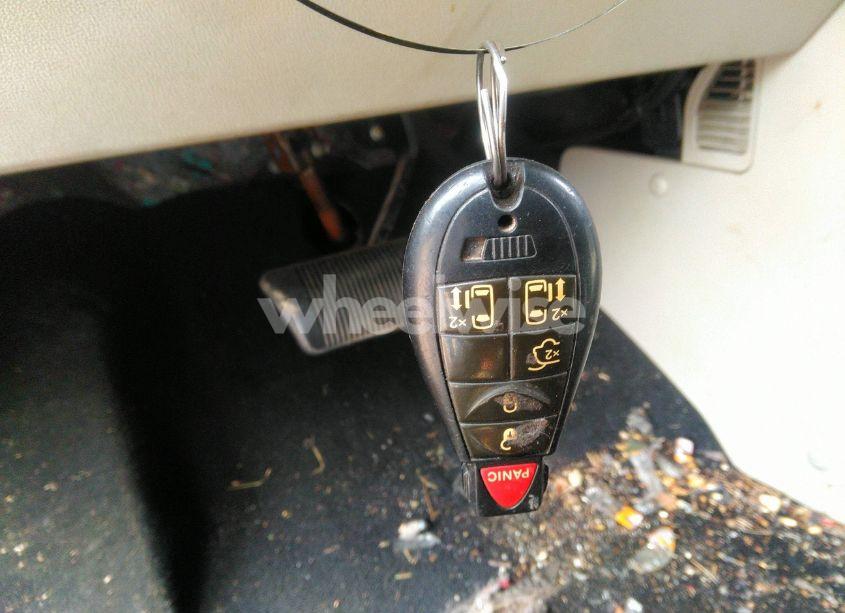 Photo 11 of 2013 Chrysler Town & COUNTRY TOURING (VIN 2C4RC1BGXDR721386)