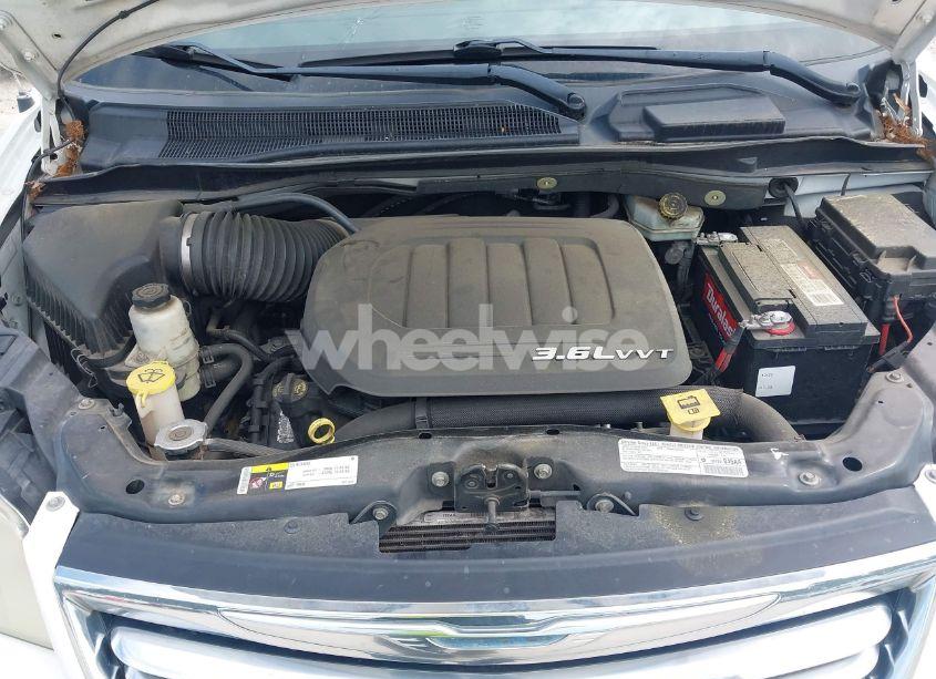 Photo 10 of 2013 Chrysler Town & COUNTRY TOURING (VIN 2C4RC1BGXDR726667)