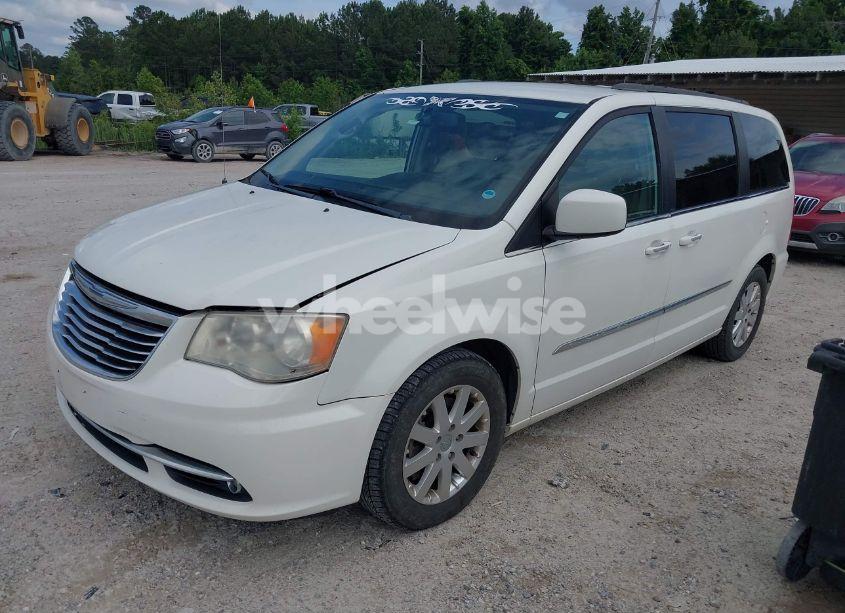 Photo 2 of 2013 Chrysler Town & COUNTRY TOURING (VIN 2C4RC1BGXDR726667)