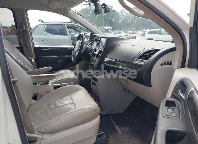 Photo 5 of 2013 Chrysler Town & COUNTRY TOURING (VIN 2C4RC1BGXDR726667)