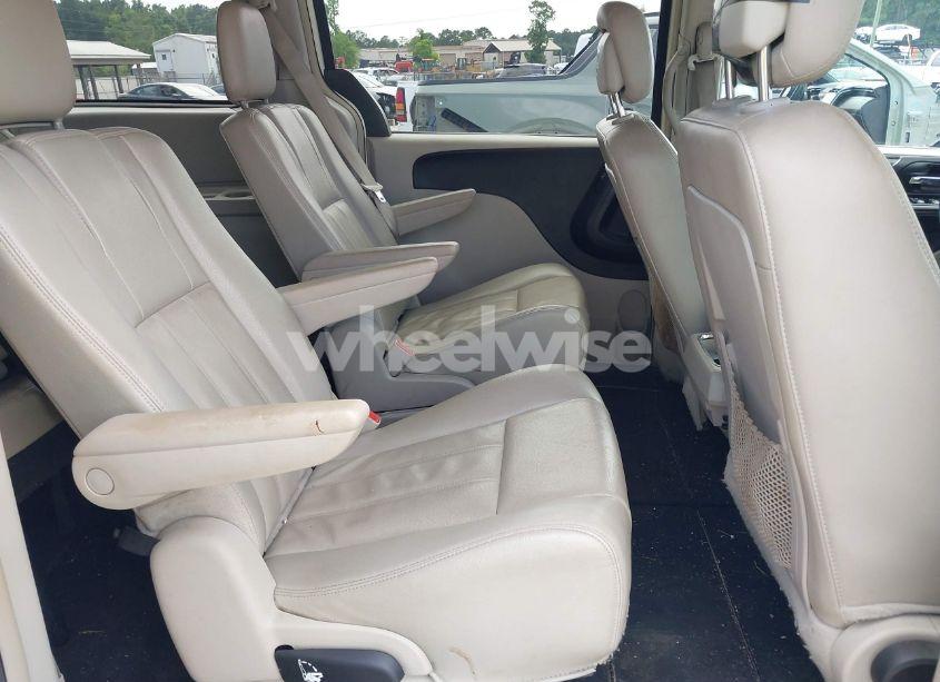 Photo 8 of 2013 Chrysler Town & COUNTRY TOURING (VIN 2C4RC1BGXDR726667)