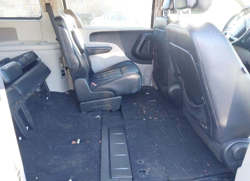 Photo 8 of 2013 Chrysler Town & COUNTRY TOURING (VIN 2C4RC1BGXDR741797)