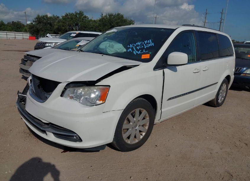 Photo 2 of 2013 Chrysler Town & COUNTRY TOURING (VIN 2C4RC1BGXDR743923)