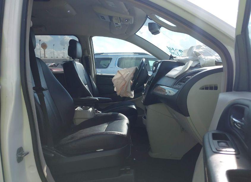 Photo 5 of 2013 Chrysler Town & COUNTRY TOURING (VIN 2C4RC1BGXDR743923)