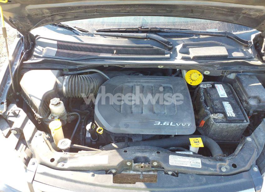 Photo 10 of 2013 Chrysler Town & COUNTRY TOURING (VIN 2C4RC1BGXDR747549)