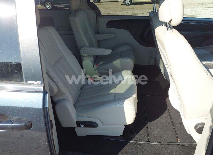 Photo 8 of 2013 Chrysler Town & COUNTRY TOURING (VIN 2C4RC1BGXDR747549)