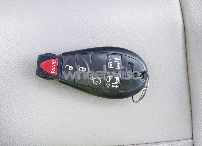 Photo 11 of 2013 Chrysler Town & COUNTRY TOURING (VIN 2C4RC1BGXDR759099)