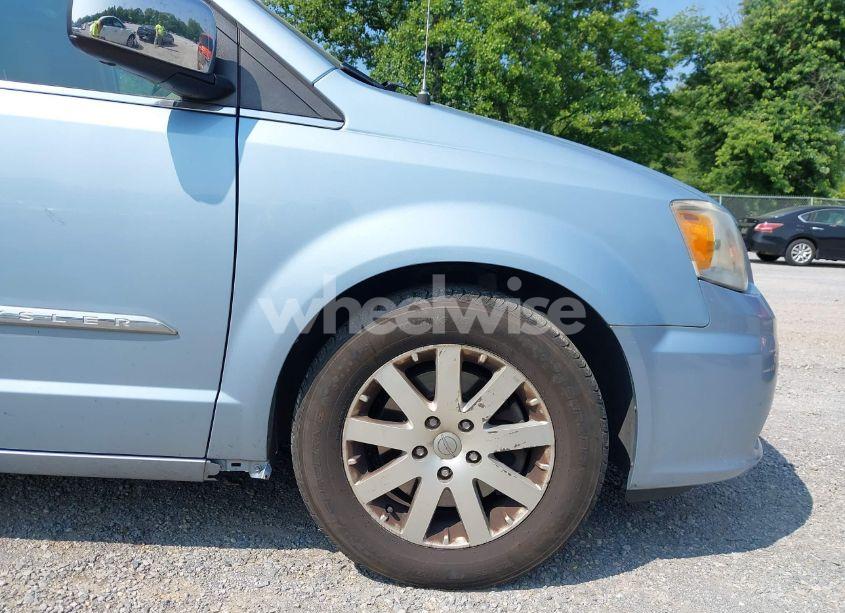 Photo 13 of 2013 Chrysler Town & COUNTRY TOURING (VIN 2C4RC1BGXDR759099)