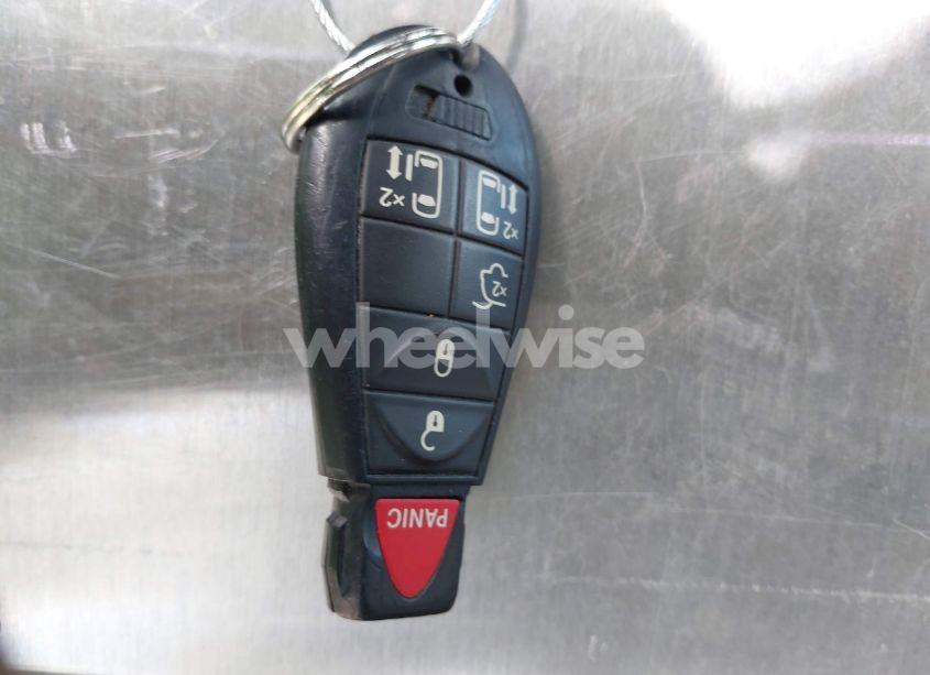 Photo 11 of 2013 Chrysler Town & COUNTRY TOURING (VIN 2C4RC1BGXDR774220)