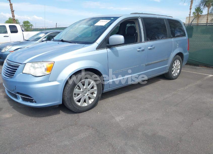 Photo 2 of 2013 Chrysler Town & COUNTRY TOURING (VIN 2C4RC1BGXDR774220)