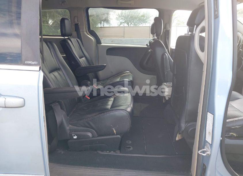 Photo 8 of 2013 Chrysler Town & COUNTRY TOURING (VIN 2C4RC1BGXDR774220)