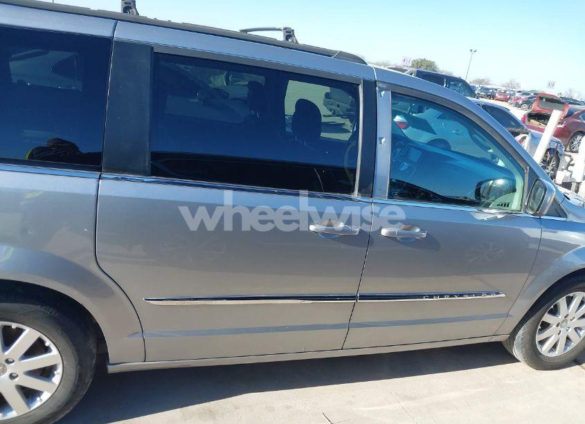 Photo 13 of 2014 Chrysler Town & COUNTRY TOURING (VIN 2C4RC1BGXER123767)