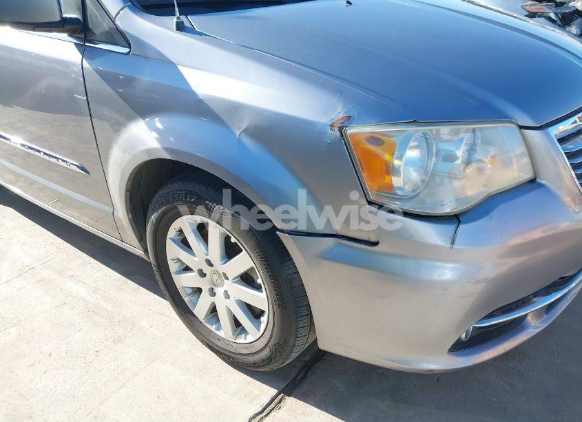 Photo 18 of 2014 Chrysler Town & COUNTRY TOURING (VIN 2C4RC1BGXER123767)