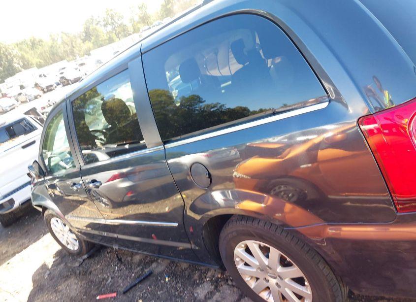 Photo 13 of 2014 Chrysler Town & COUNTRY TOURING (VIN 2C4RC1BGXER184486)