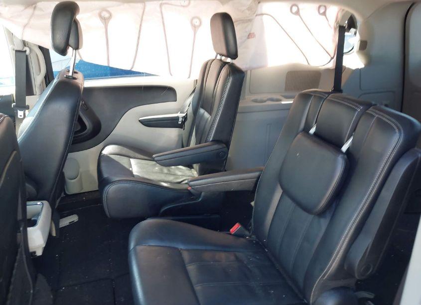 Photo 8 of 2014 Chrysler Town & COUNTRY TOURING (VIN 2C4RC1BGXER184486)