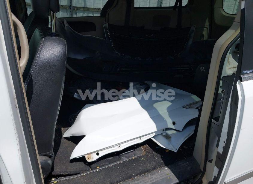 Photo 13 of 2014 Chrysler Town & COUNTRY TOURING (VIN 2C4RC1BGXER207409)