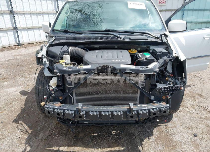 Photo 6 of 2014 Chrysler Town & COUNTRY TOURING (VIN 2C4RC1BGXER207409)