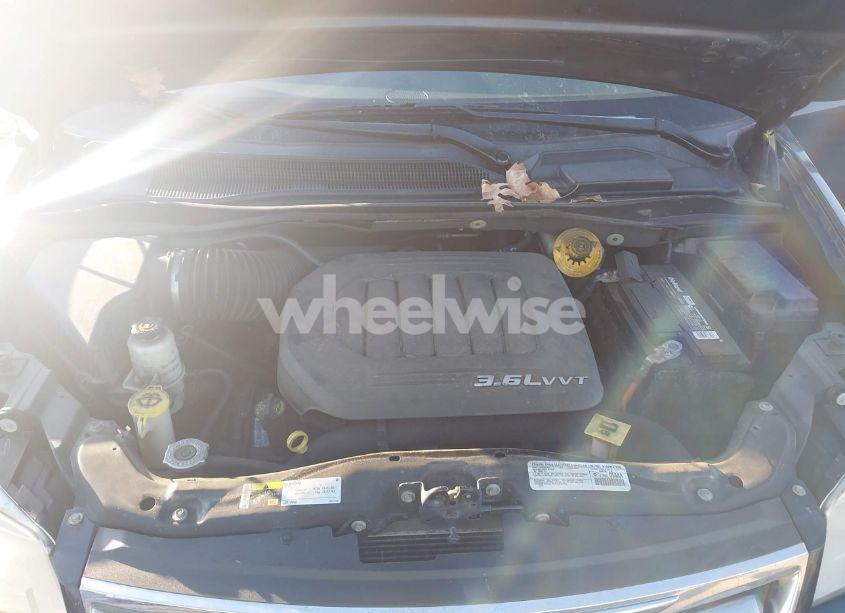 Photo 10 of 2014 Chrysler Town & COUNTRY TOURING (VIN 2C4RC1BGXER224291)