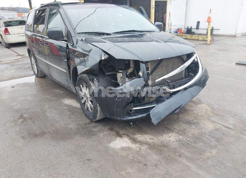 Photo 6 of 2014 Chrysler Town & COUNTRY TOURING (VIN 2C4RC1BGXER232469)