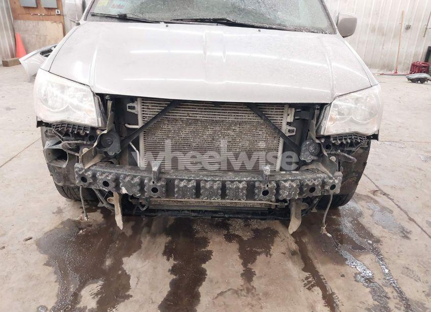 Photo 6 of 2014 Chrysler Town & COUNTRY TOURING (VIN 2C4RC1BGXER255508)