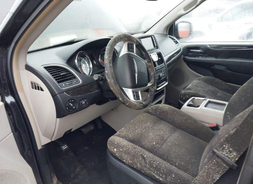 Photo 12 of 2014 Chrysler Town & COUNTRY TOURING (VIN 2C4RC1BGXER258618)