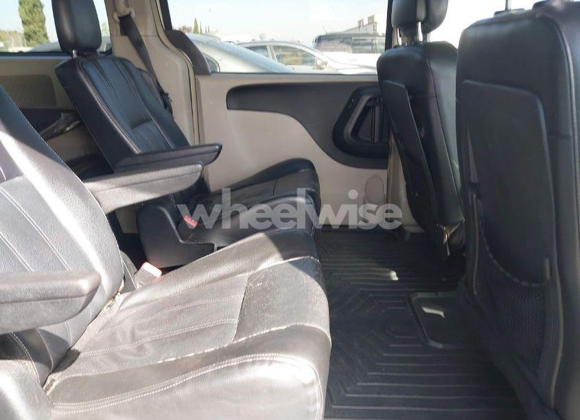 Photo 8 of 2014 Chrysler Town & COUNTRY TOURING (VIN 2C4RC1BGXER307011)