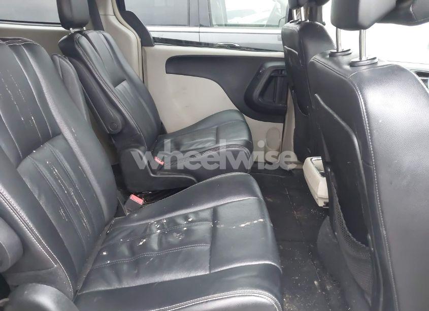 Photo 8 of 2014 Chrysler Town & COUNTRY TOURING (VIN 2C4RC1BGXER348108)