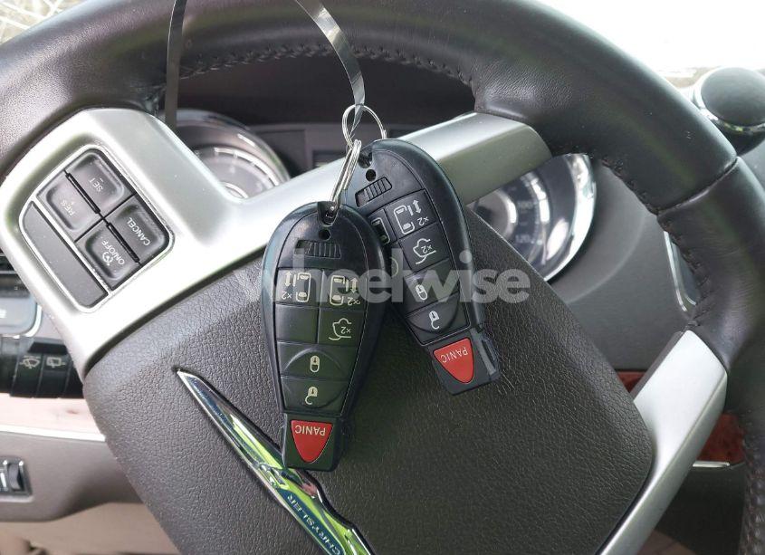 Photo 11 of 2014 Chrysler Town & COUNTRY TOURING (VIN 2C4RC1BGXER348433)