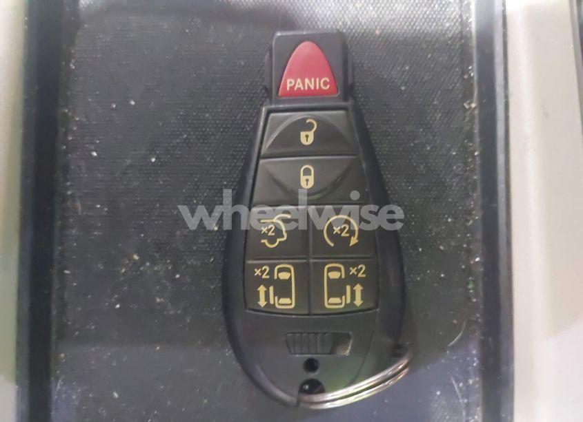 Photo 11 of 2015 Chrysler Town & COUNTRY TOURING (VIN 2C4RC1BGXFR602434)