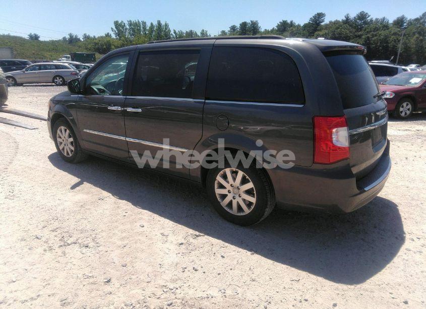 Photo 3 of 2015 Chrysler Town & COUNTRY TOURING (VIN 2C4RC1BGXFR602434)