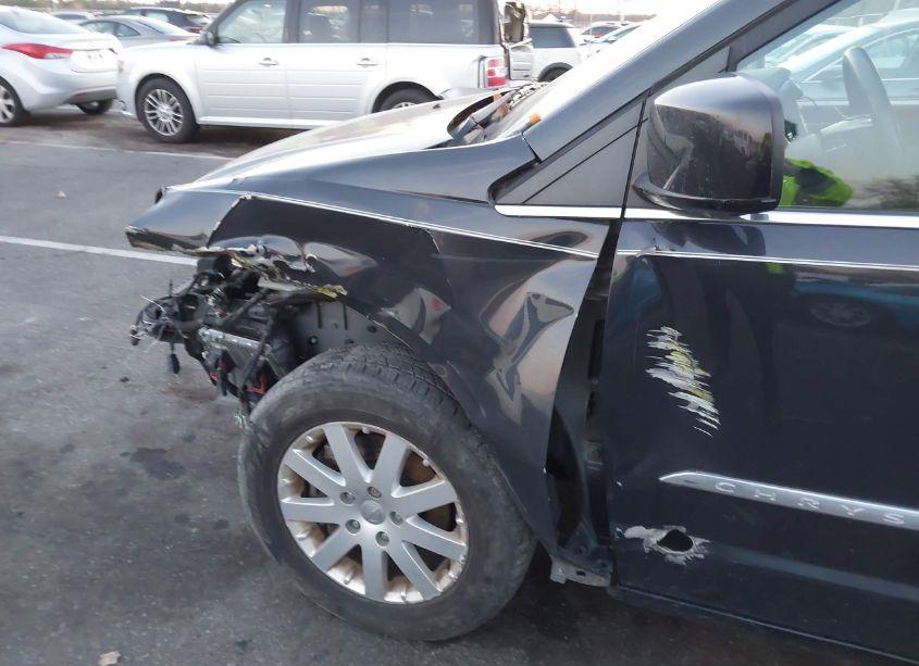 Photo 18 of 2015 Chrysler Town & COUNTRY TOURING (VIN 2C4RC1BGXFR629245)