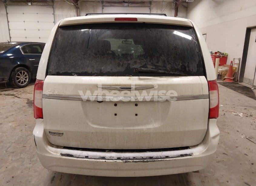 Photo 16 of 2015 Chrysler Town & COUNTRY TOURING (VIN 2C4RC1BGXFR629861)