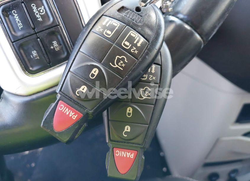 Photo 11 of 2015 Chrysler Town & COUNTRY TOURING (VIN 2C4RC1BGXFR644571)